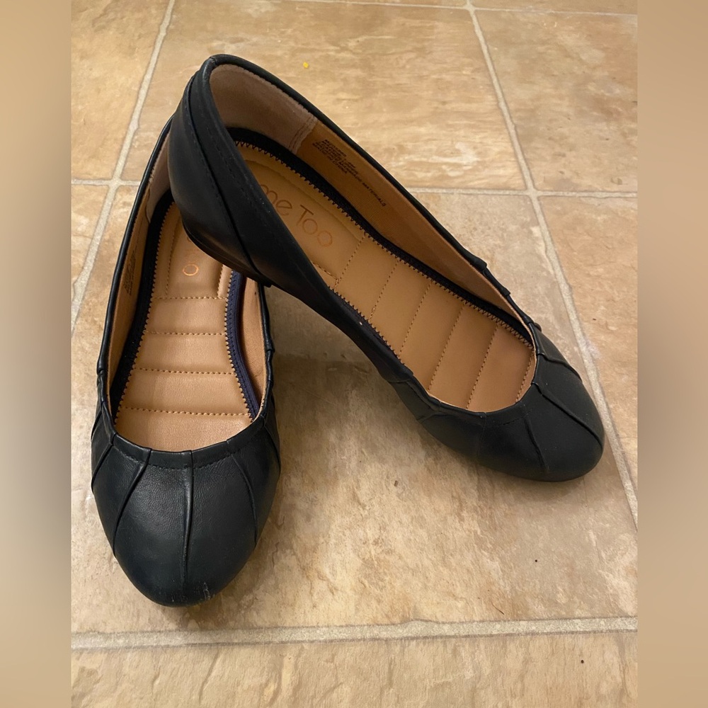 Me Too Navy Blue Slip-on Ballet Flats 8M - like new